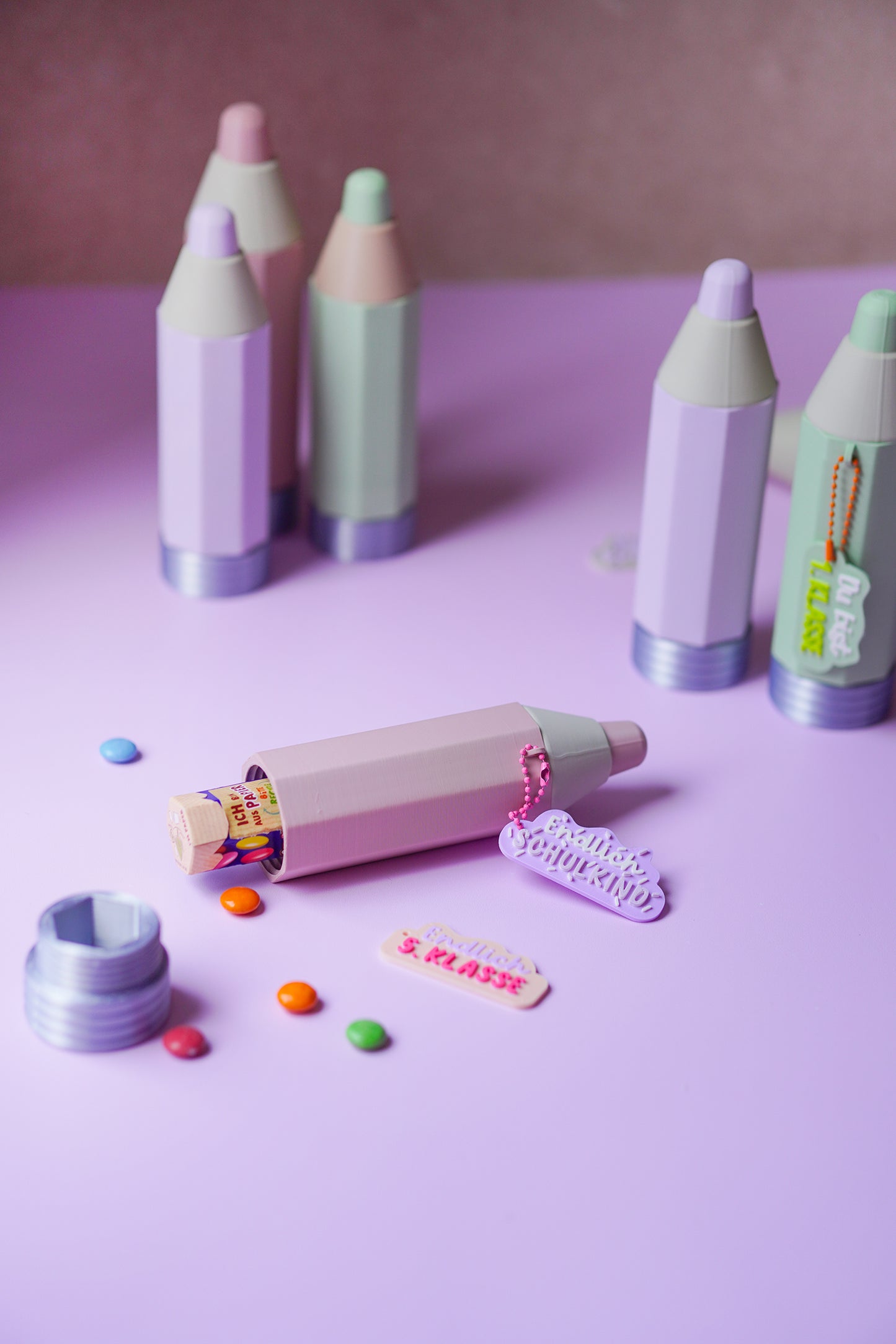 Stift TOVI Geschenk Einschulung für Smarties & Geldgeschenke | STL & 3MF Datei | Wiederverwendbares Geheimversteck