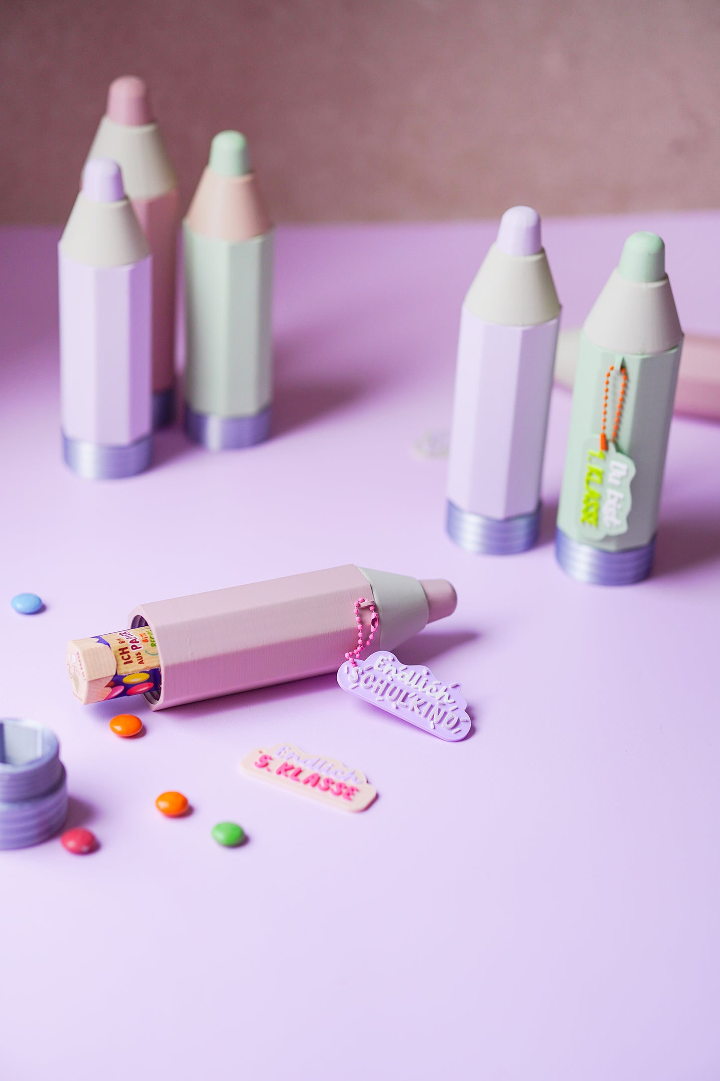 Stift TOVI Geschenk Einschulung für Smarties & Geldgeschenke | STL & 3MF Datei | Wiederverwendbares Geheimversteck