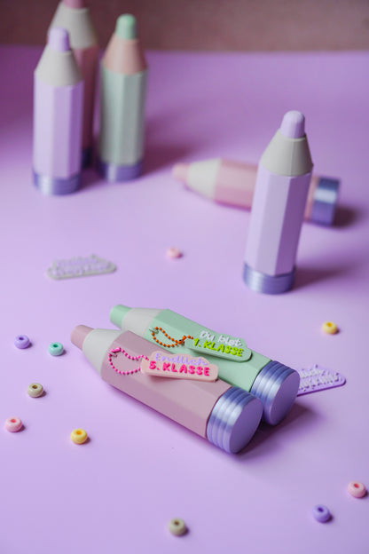 Stift TOVI Geschenk Einschulung für Smarties & Geldgeschenke | STL & 3MF Datei | Wiederverwendbares Geheimversteck