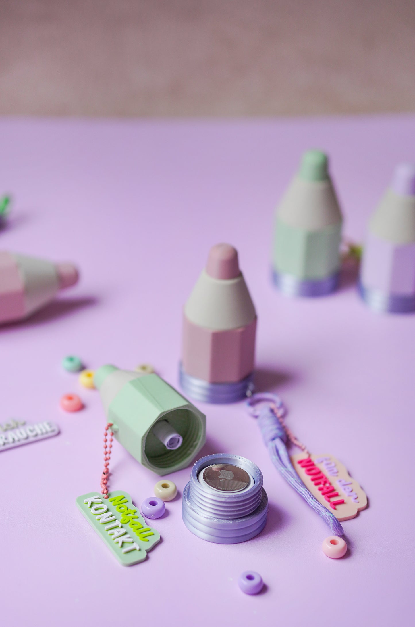 AirTag Halterung für Kinder Stift TOVI | 3D Druck Datei mit Geheimfach für Notfallkontakt | STL & 3MF für Schulranzen und Kindergarten