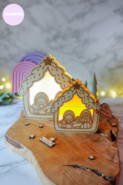 Laserdatei Lichthaus „Kleine Stille“ – Weihnachtskrippe mit Licht & Bonus Geschenkanhänger | inkl. Gewerbelizenz