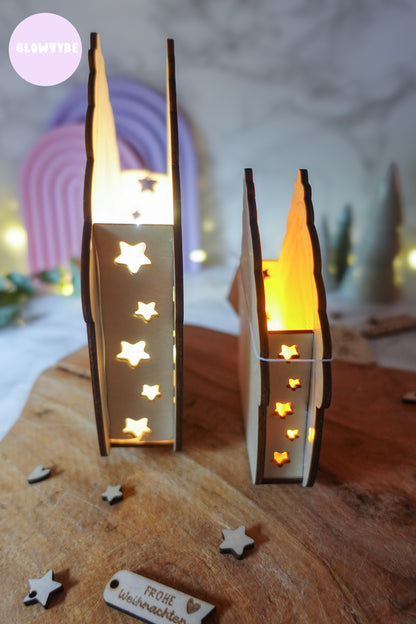 Laserdatei Lichthaus „Kleine Stille“ – Weihnachtskrippe mit Licht & Bonus Geschenkanhänger | inkl. Gewerbelizenz