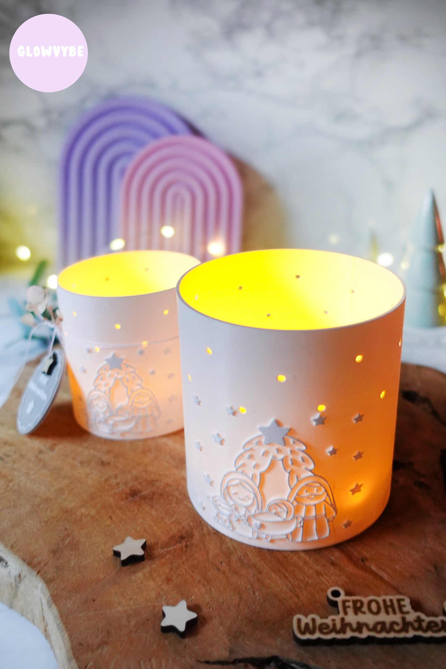 Windlicht „Kleine Stille“ | 3D Druck Datei Weihnachten | STL + 3MF Krippenmotiv mit Frohe Weihnachten Anhänger