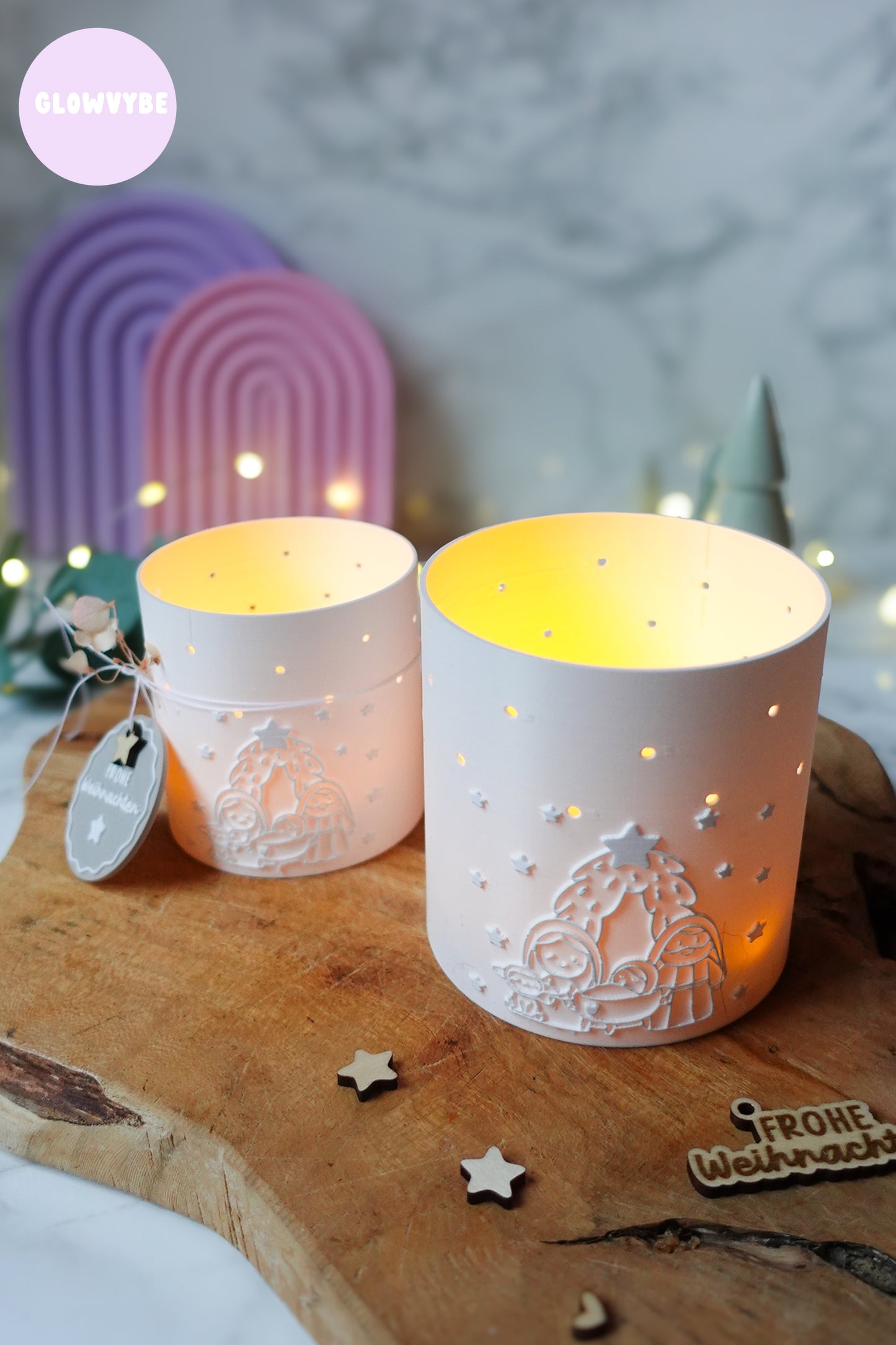 Windlicht „Kleine Stille“ | 3D Druck Datei Weihnachten | STL + 3MF Krippenmotiv mit Frohe Weihnachten Anhänger