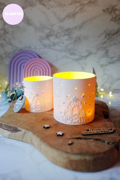 Windlicht „Kleine Stille“ | 3D Druck Datei Weihnachten | STL + 3MF Krippenmotiv mit Frohe Weihnachten Anhänger